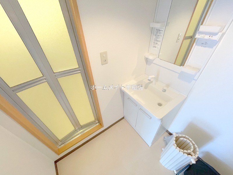 洗面設備　洗面化粧台付き♪