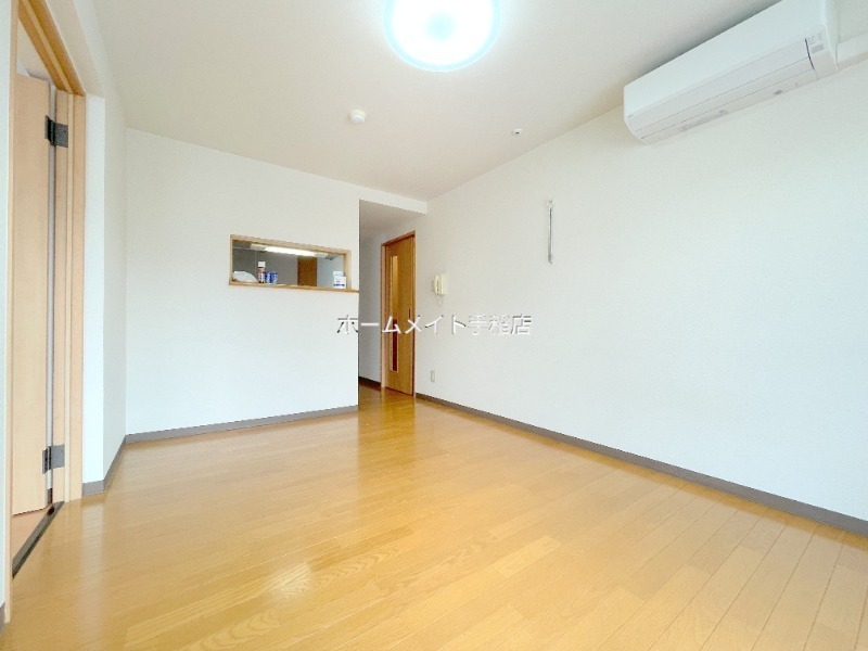 居室・リビング　明るい洋室♪