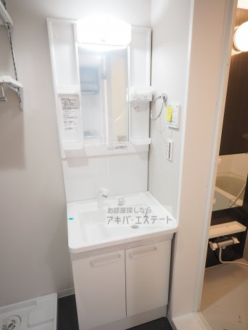 洗面設備　同一仕様写真