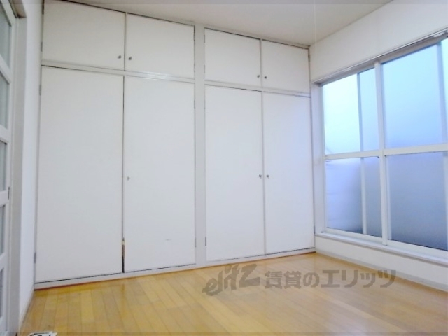 居室・リビング　６帖の洋室です。