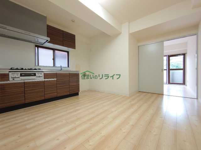 居室・リビング　イージス高円寺