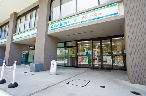 コンビニ　ファミリーマート 中野江古田の杜店（コンビニ）まで150m