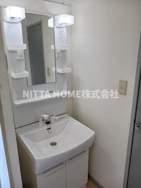 洗面設備　独立洗面台が付いています＊