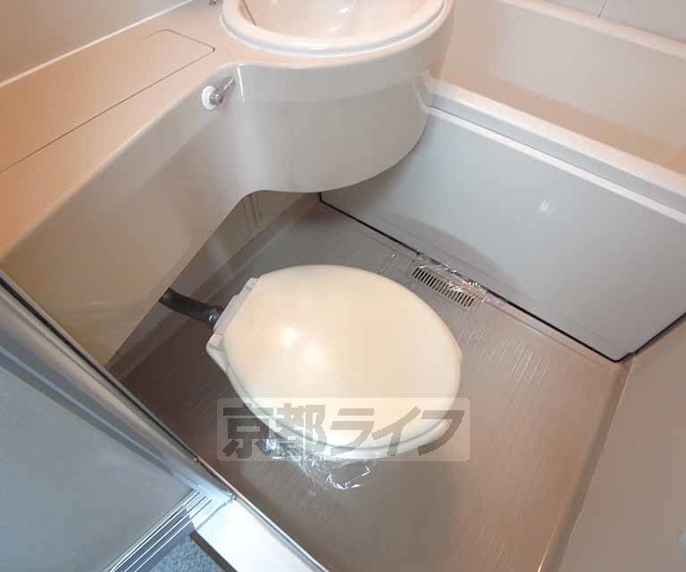 トイレ　ユニットバスのトイレです。