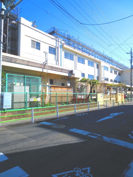 小学校　徳持小学校（小学校）まで350m