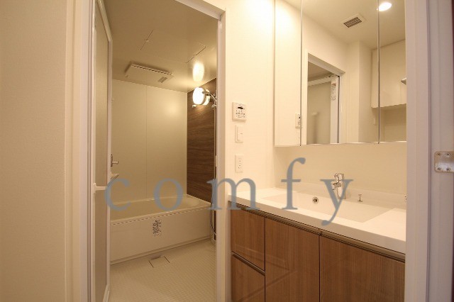 洗面設備　独立洗面台