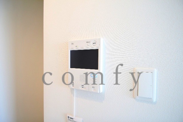 セキュリティ　モニター付きインターホン