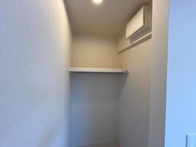 収納　ウオークインクローゼット（イメージ）