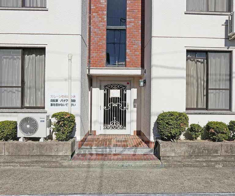 その他共有部分　建物入口です。