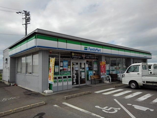 コンビニ　ファミリーマート観音寺粟井町店（コンビニ）まで950m