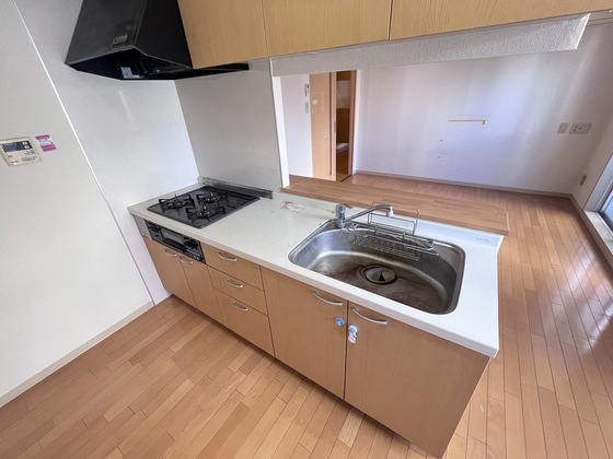 キッチン　※別部屋の写真です