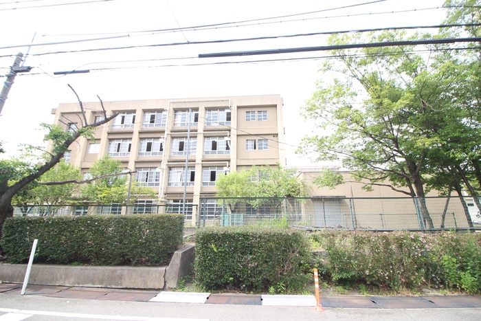 小学校　武庫の里小学校（小学校）まで850m