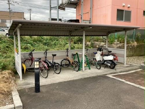 その他共有部分　★屋根付きの駐輪場です★