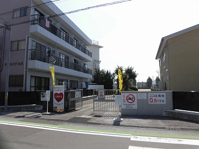 小学校　高知市立潮江東小学校（小学校）まで597m