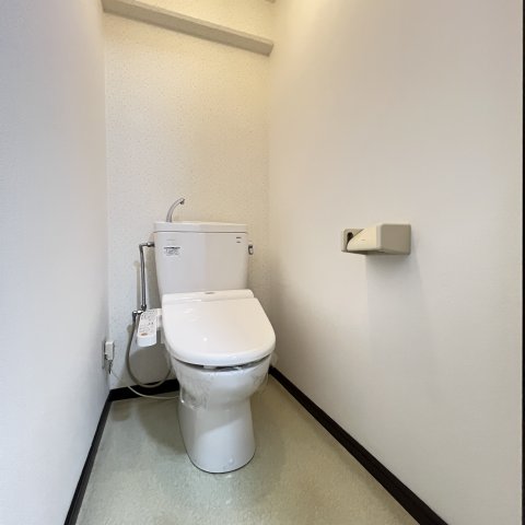 トイレ　同仕様タイプです