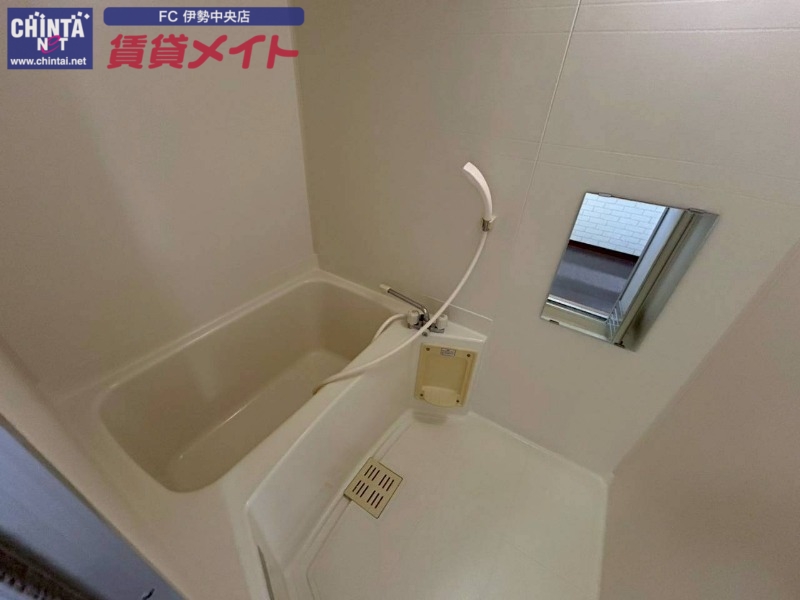 バス・シャワールーム　別部屋同タイプ