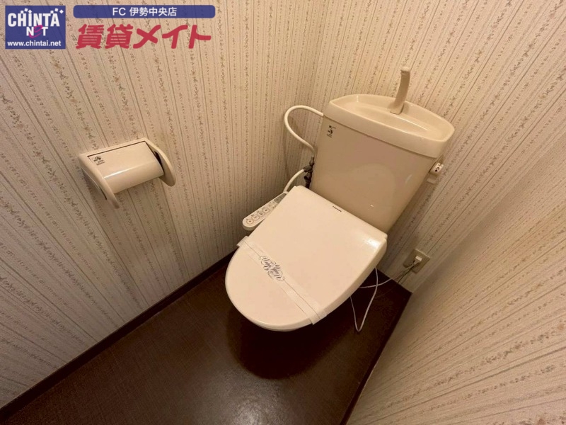 トイレ　別部屋同タイプ