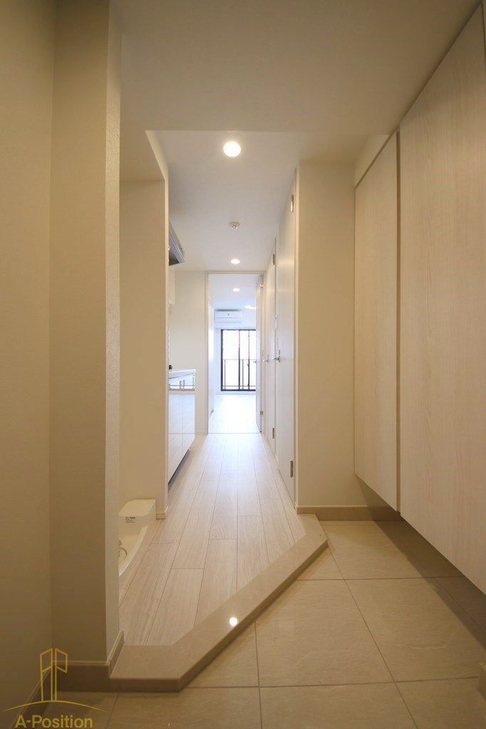 玄関　ルネフラッツ谷町四丁目