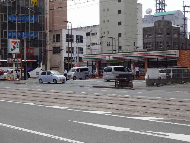 コンビニ　セブンイレブン（コンビニ）まで2132m