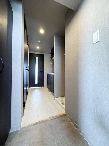 玄関　リビング/居室