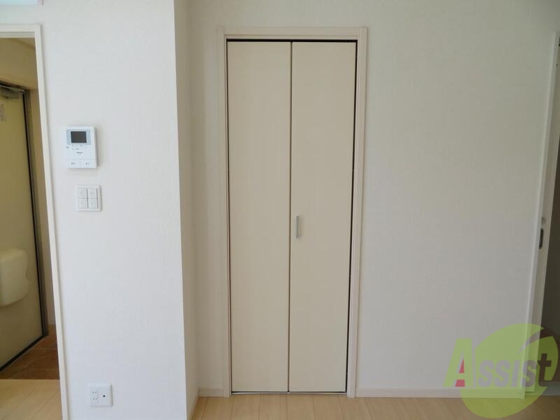 収納　収納もしっかりついて、お洋服の収納も楽チンですね。