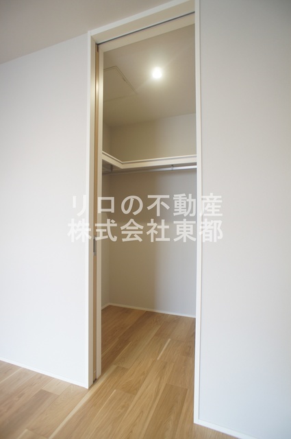 収納　奥行のあるウォークインクローゼットならお荷物多い方でも安心☆