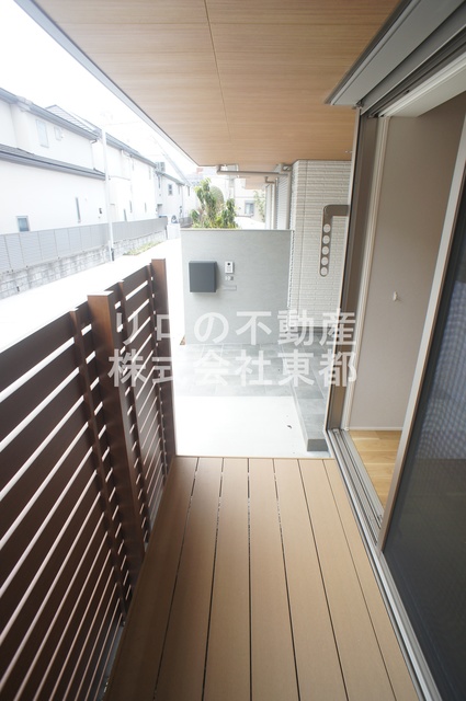 バルコニー　バルコニー付！お天気のいい日は洗濯物も気持ちよく干せますね！