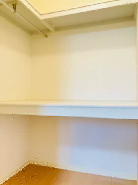 収納　東側洋室　ＷＩＣ(1)