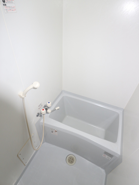 バス・シャワールーム　他号室写真です