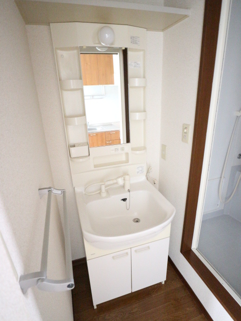 洗面設備　他号室写真です