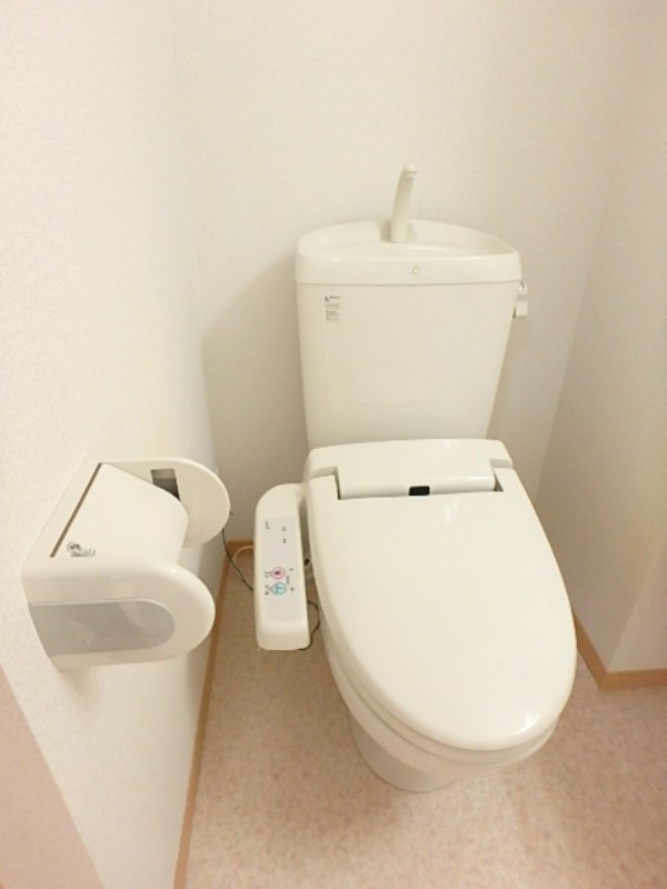 トイレ　図面と現状に相違がある場合には現状を優先