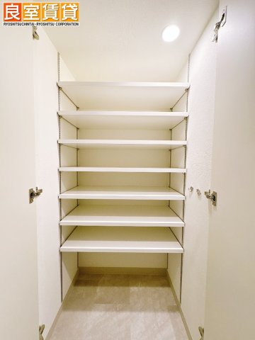 玄関　シューズボックス