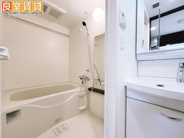 バス・シャワールーム　浴室乾燥機あり