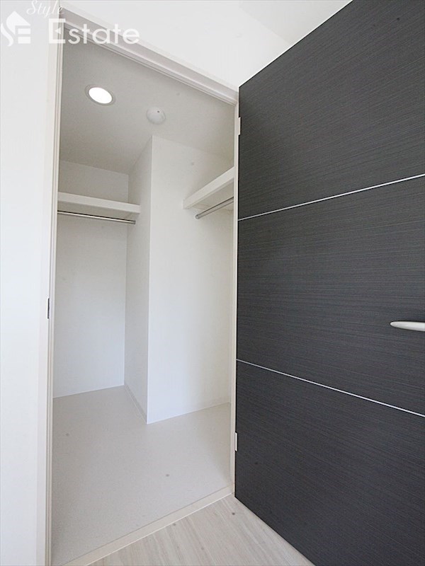 収納　ウォークインクローゼット