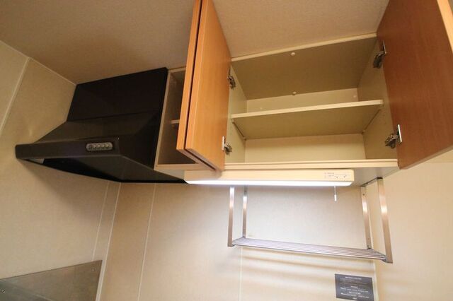 キッチン　※別部屋参考写真、現況優先※