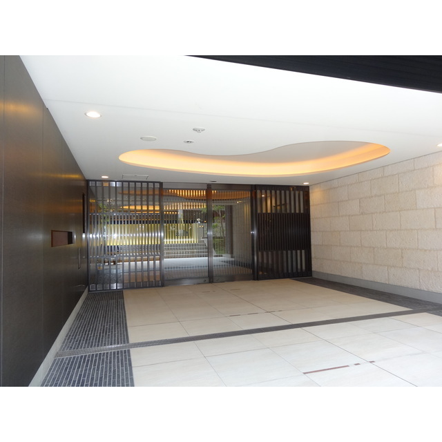 エントランス　南側入口