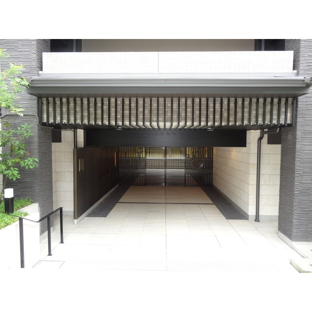 エントランス　東側入口