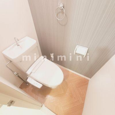 トイレ　※写真は別号室のものですので現状優先とさせていただきます