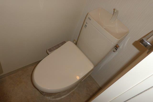 トイレ　シャワー付きトイレ