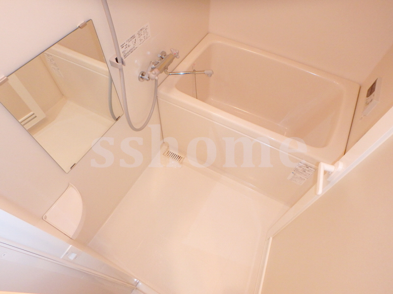 バス・シャワールーム　追い炊き機能のあるバスルーム