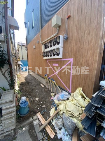 その他共有部分　落ち着いたエントランスです