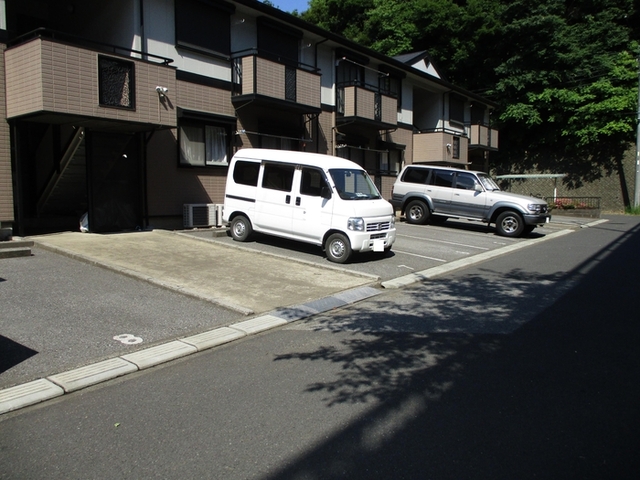 駐車場　駐車場