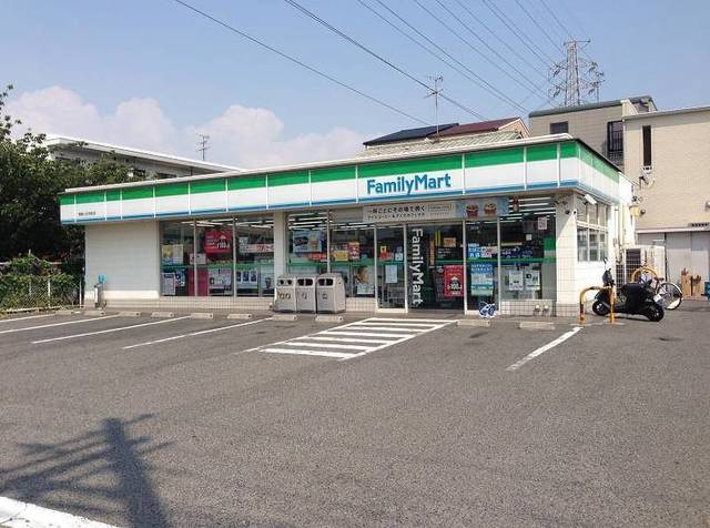 コンビニ　ファミリーマート 堺南清水町店（コンビニ）まで589m