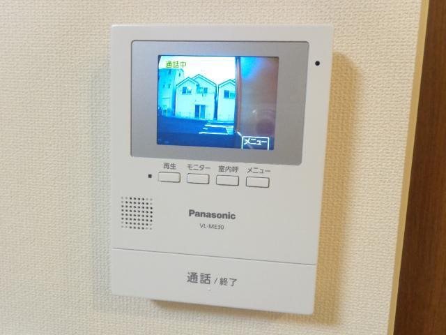 セキュリティ　モニタ付きのインターホンです。