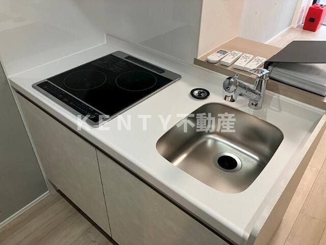 キッチン　コンパクトなキッチンで掃除もラクラク