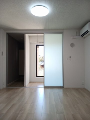 居室・リビング　ゆったりとした居間です