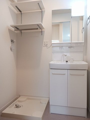 洗面設備　広い洗面スペース