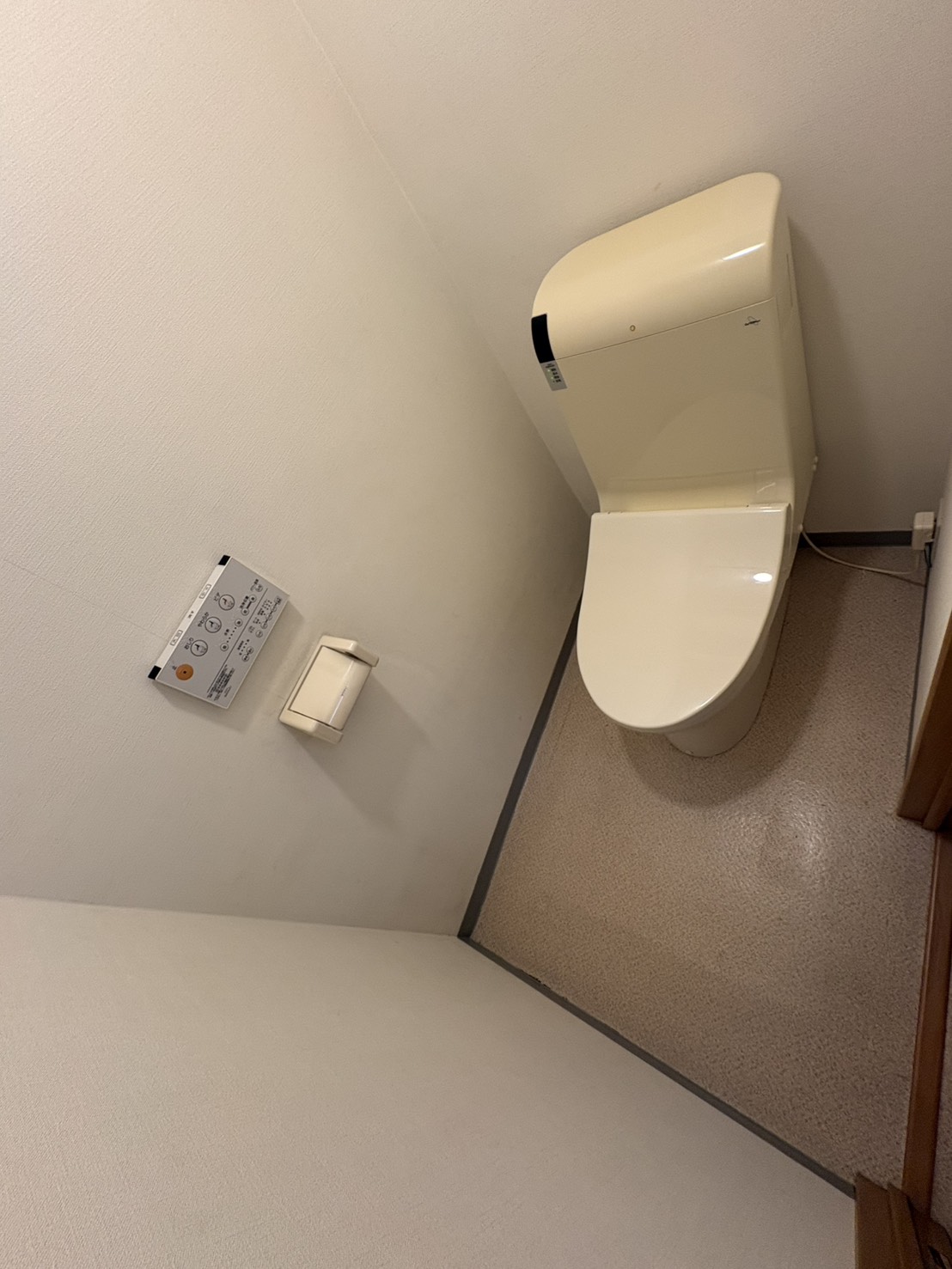 トイレ　嬉しい温水洗浄便座付き☆