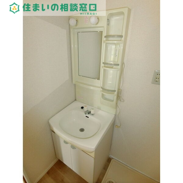 洗面設備　同型