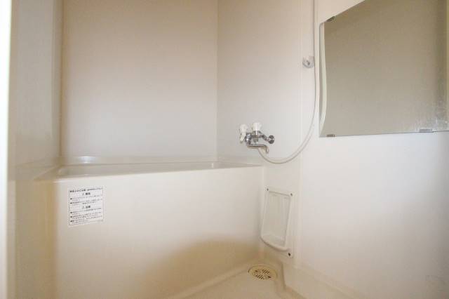 バス・シャワールーム　１日の疲れを癒してください